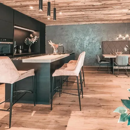 Cloud 9 - Alpenluxus Collection 아파트 *